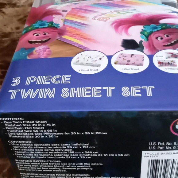 ☃️ Trolls World Tour Sheets - Picture 2 of 11